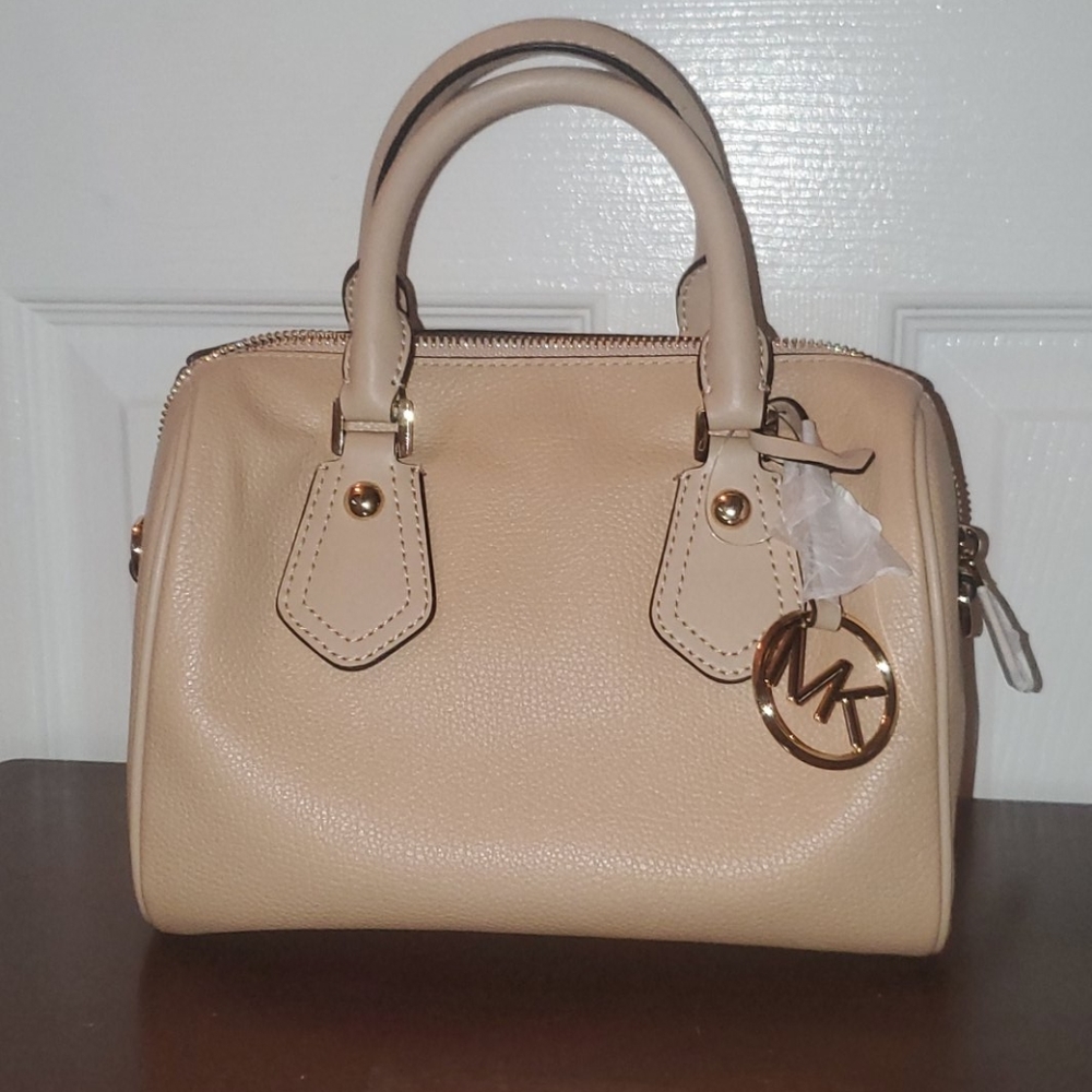Michael kors small Aria satchel